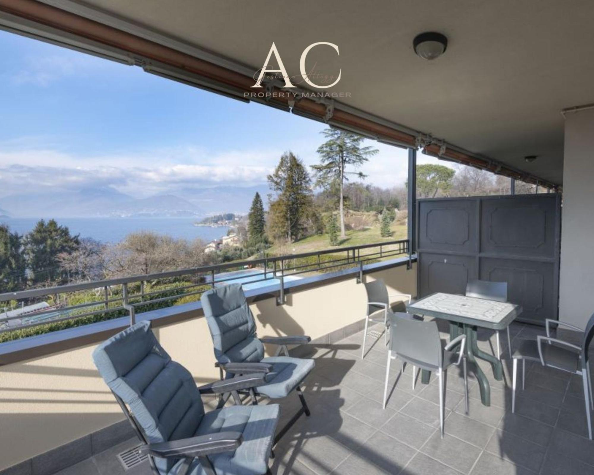 The House On The Lake Reno Di Leggiuno Exteriör bild