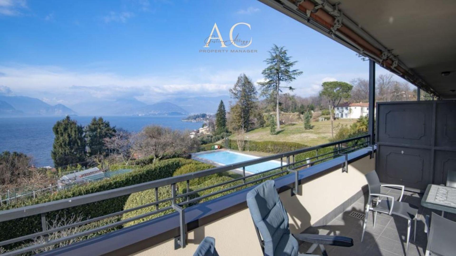 The House On The Lake Reno Di Leggiuno Exteriör bild